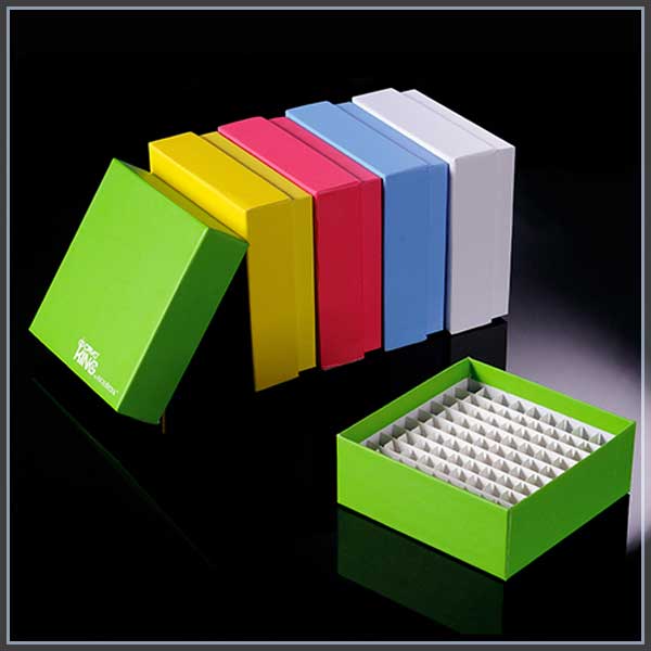 2英寸 纸冻存盒，81格，彩色混色，彩色硬质纸板，亚光膜，天地盖，书写面积大；133*133*53mm，耐受-196℃ ~121℃